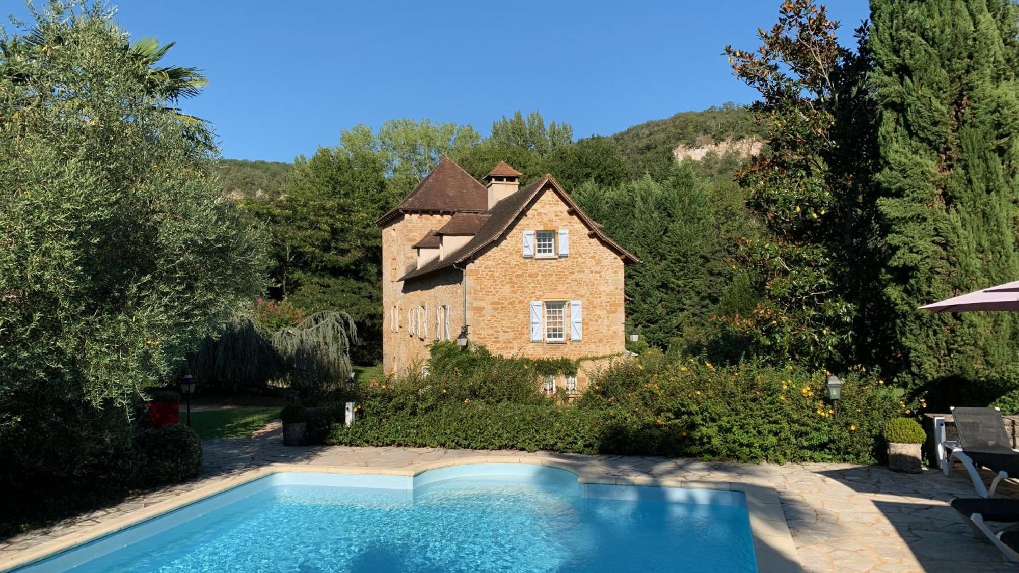 לינה וארוחת בוקר Saint-Denis-lès-Martel Le Moulin Du Boisset מראה חיצוני תמונה